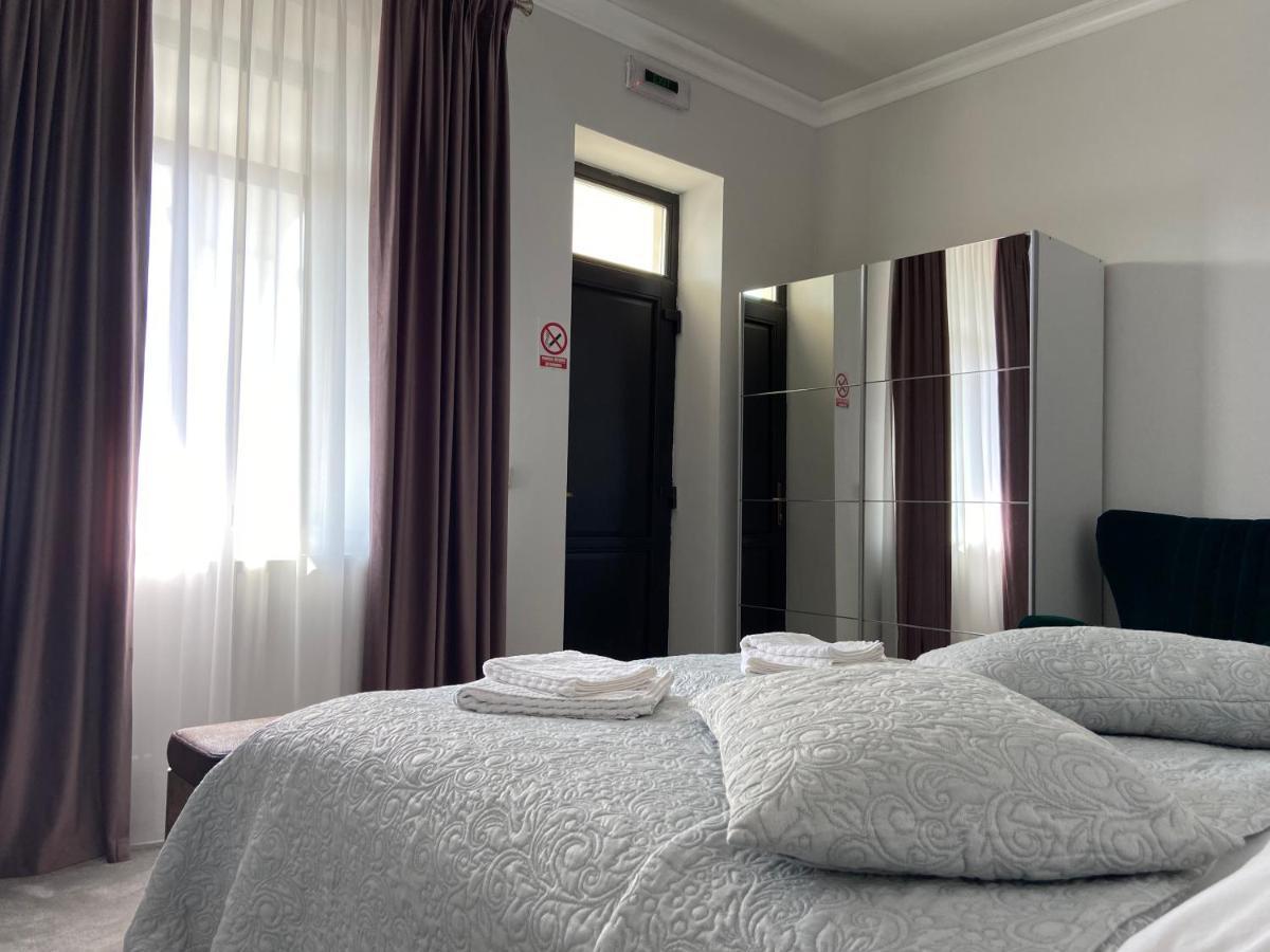 Maisonette Apartments Cîmpulung Extérieur photo