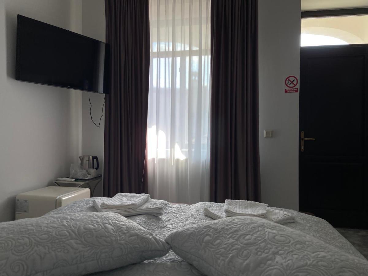 Maisonette Apartments Cîmpulung Extérieur photo