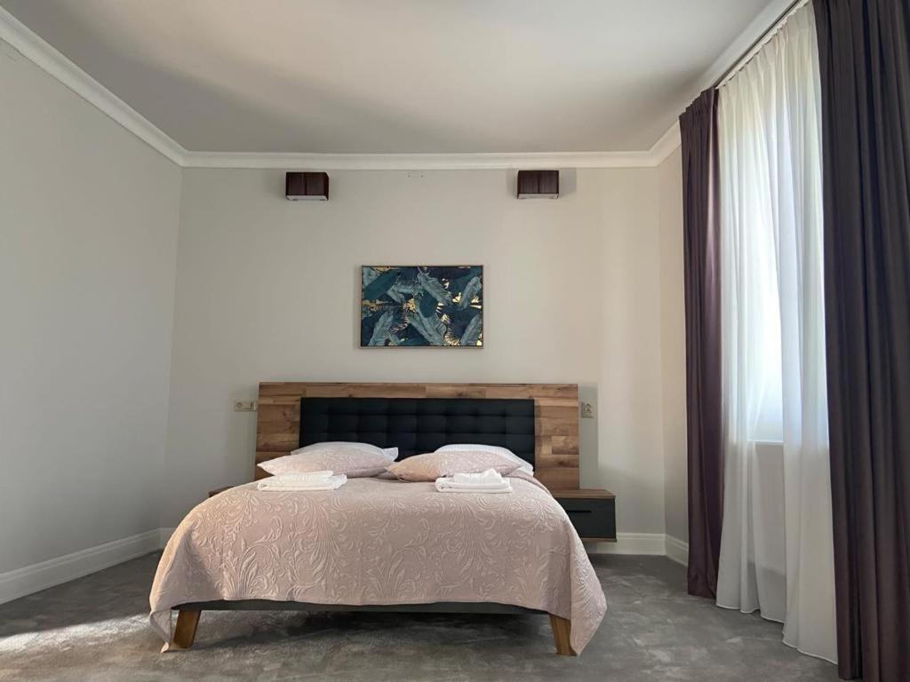 Maisonette Apartments Cîmpulung Extérieur photo