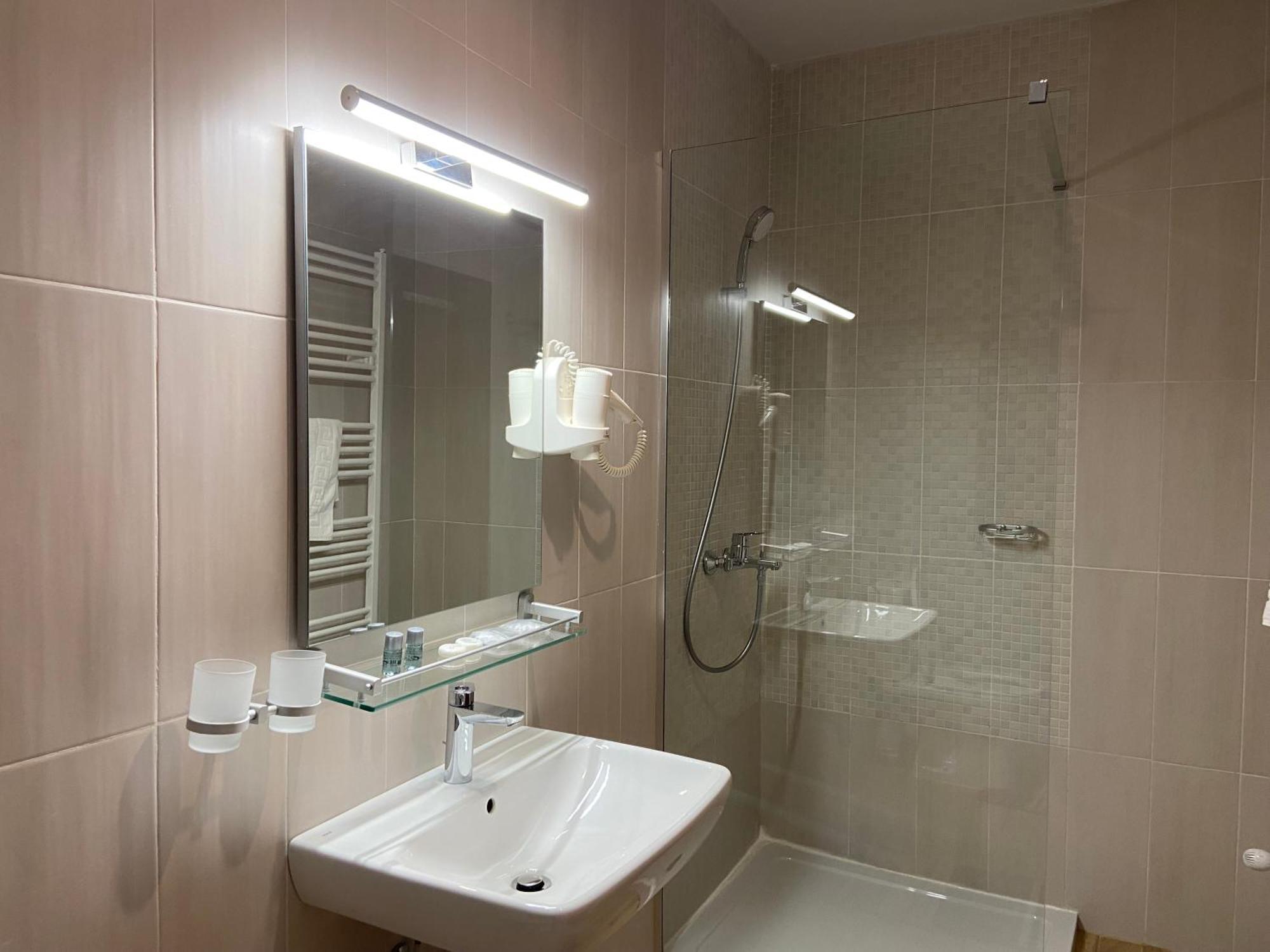 Maisonette Apartments Cîmpulung Extérieur photo